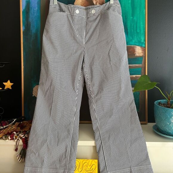 Jones New York Stretch Black and White Striped Cropped Pants 10 - Picture 15 of 16